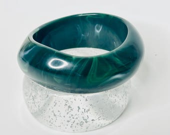 Brazalete de resina verde y transparente, joyería Boho Chic, hecho a mano, pulsera grande de resina, brazalete navideño