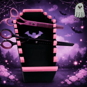 The Coffin Beautician *Gothic Black and Pink* - Hair Stylist Scherenhalter - Für bis zu 10 Paaren, Einfacher Organizer |