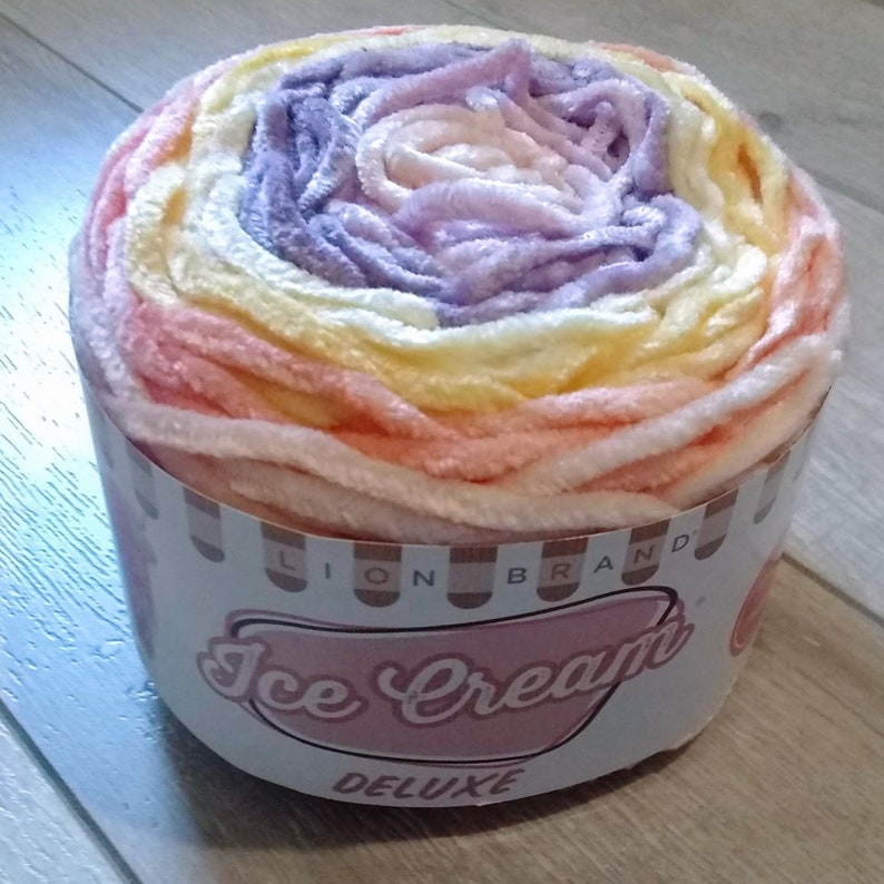 Lion Brand Ice Cream Deluxe Yarn ~ Cherry Grove ~ New ~ Free Shipping