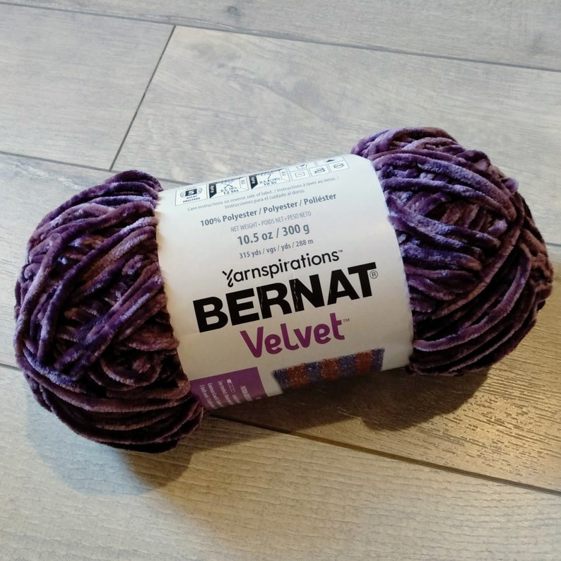 Bernat Velvet Yarn ~ PRINCE ~ New ~ Free Shipping