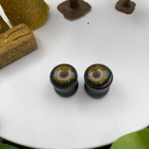 Black, Round Shaped, Sunflower, 10mm Plugs, 00G Gauges, Double Flare, Homemade