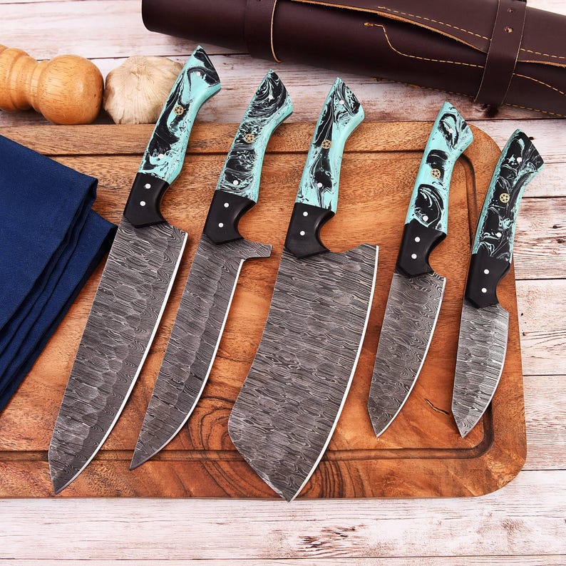 Chef Knives 5 Pcs, Damascus Knife Set, Personalised Chef Set, Kitchen Knives with Leather Roll, Professional Cooking Knives, Custom Chef Knife Set, Hand-Forged Knives, Kitchen Knife Gift Set, Damascus Steel Blades,Anniversary Gift, Culinary Knife Set