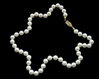 Simulated Pearl Necklace, Vintage Single Strand Pearls, Hand-knotted Pearls, White Pearl Choker, 1950s Pearls, Classic Pearl Necklace