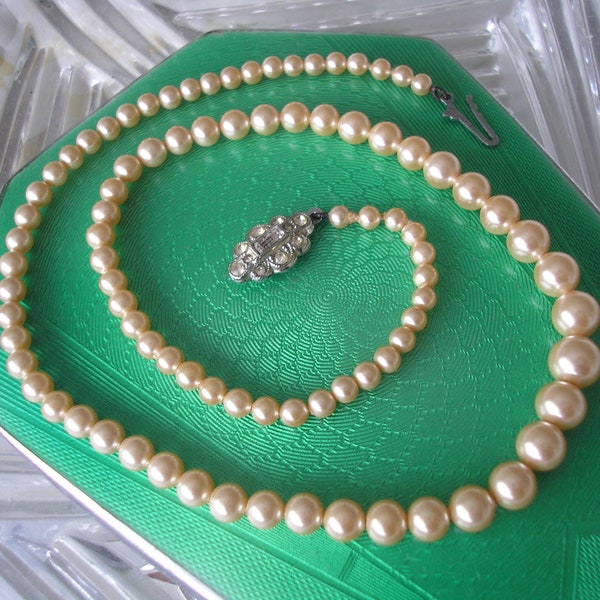 LOTUS Pearls In Original Box, Single Strand Lotus Pearls, Lotus Pearl Necklace, Cream Pearl Choker, Cream Bridal Pearls, Vintage Wedding