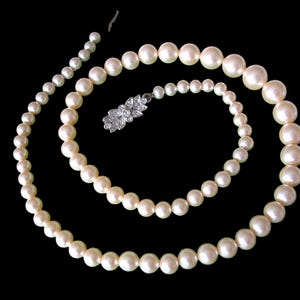 Vintage Pearls With Art Deco Clasp, Cream Bridal Pearls, Graduated Pearls, Bridesmaid Gifts, Classic Pearl Necklace, Dainty Pearls, 1950s