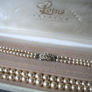 LOTUS Pearl Necklace in Original Box 2 Strand Lotus Pearls Vintage Lotus Pearls Cream Pearls Vintage Bridal Pearls Double Strand Pearls Etsy UK