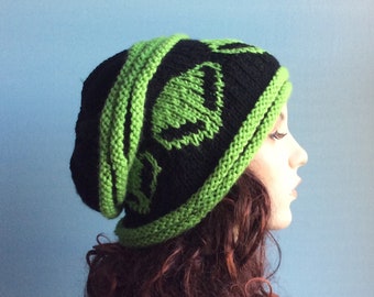 Unisex Roswell alien slouchy hat black with green