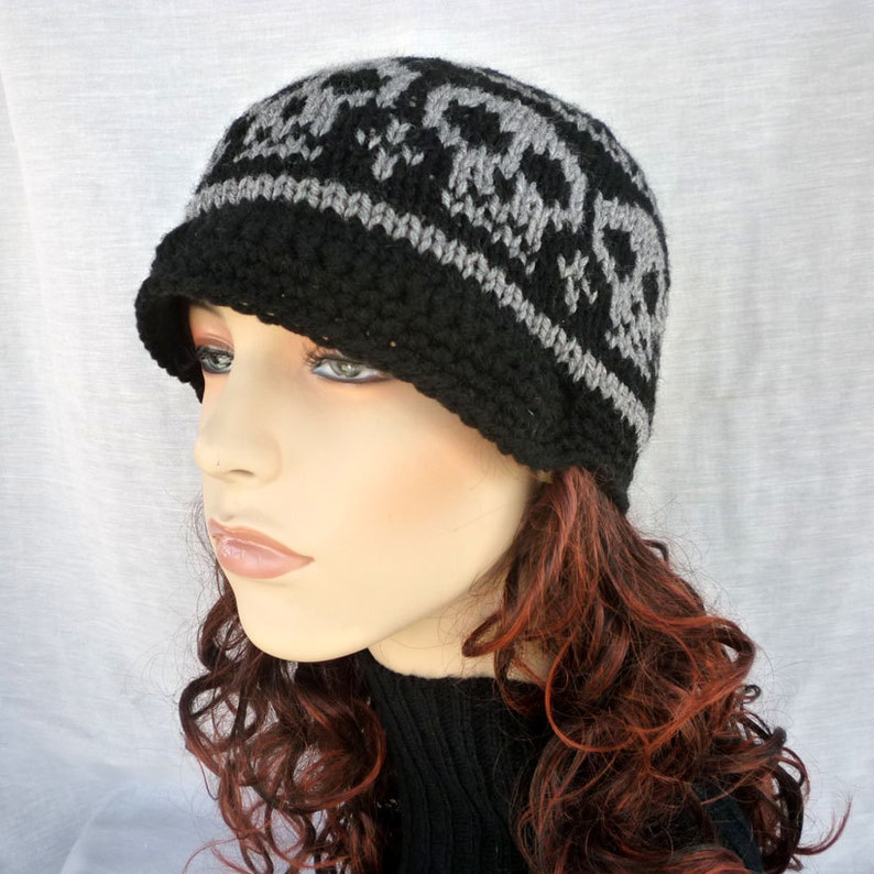 Knitted Skull hat for the skull lovers Newsboy