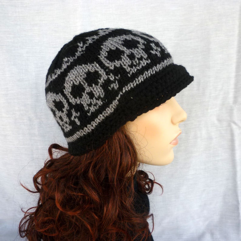 Knitted Skull hat for the skull lovers Newsboy