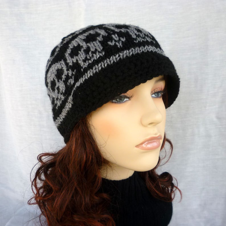 Knitted Skull hat for the skull lovers Newsboy