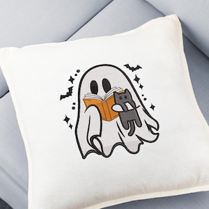 Diseño de bordado de fantasma lector sosteniendo un gato, lindo fantasma lector de Halloween, patrón de puntada para amantes de los libros (descarga instantánea) imagen 6