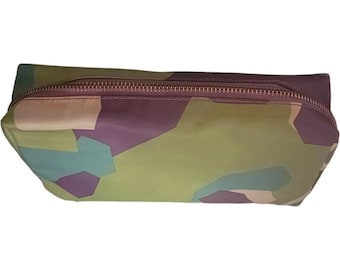 Multicolour Geometric Patterned Cosmetic Bag with Zipper