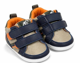 Robeez First Kicks Baby Shoes Size 6-9 Months