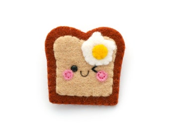 Fried Egg on Toast Felt Brooch, handmade by hannahdoodle, Kawaii Gift for Foodie