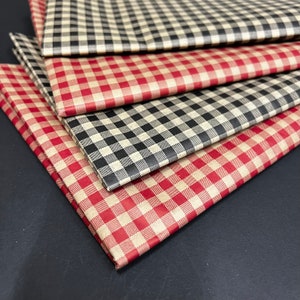 Gingham Karos Seidenpapier Wrap - Kraft 15x20 oder 20x30 Geschenke Produkte Rustikaler Look Schwarze oder Rote Verpackung Altmodisch Kariert