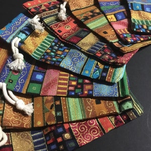 Sacs en tissu couleur bijou - Mousseline de coton 3 x 4, 4 x 5,5, 5 x 7, 6 x 8 cordon de serrage pour bijoux, rangement, emballage, cadeaux, cadeaux de mariage, maquillage, couleurs vives