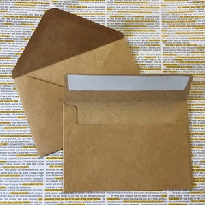 Kraftkuvert (25) - A4-storlek 10,5 x 17,5 cm Rustika hälsningar Utskick Brevpapper Robust papper Gummierat/självhäftande Inbjudningar Bröllop bild 3