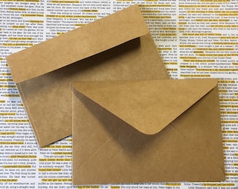 Umschläge aus Kraftpapier (25) – A4-Format 10,8 x 15,8 cm. Rustikale Grüße, Briefpapier, robustes Papier, gummiert/selbstklebend, für Einladungen, Hochzeiten