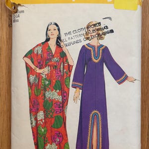 Simplicity 5315 Misses' Caftan  - small or medium