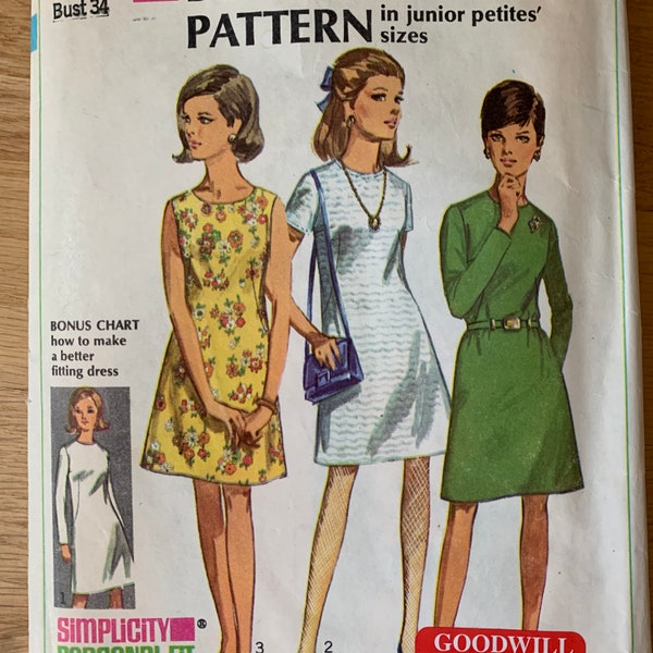 60s Simplicity 7510 Shift Dress in 3 versions size 11JP