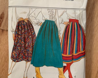 Faldas Butterick 4556 • Talla 8