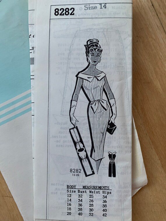 size 14 Vintage Patt-O-Rama 8282 /'wiggle/' dress with v-detailed bodice