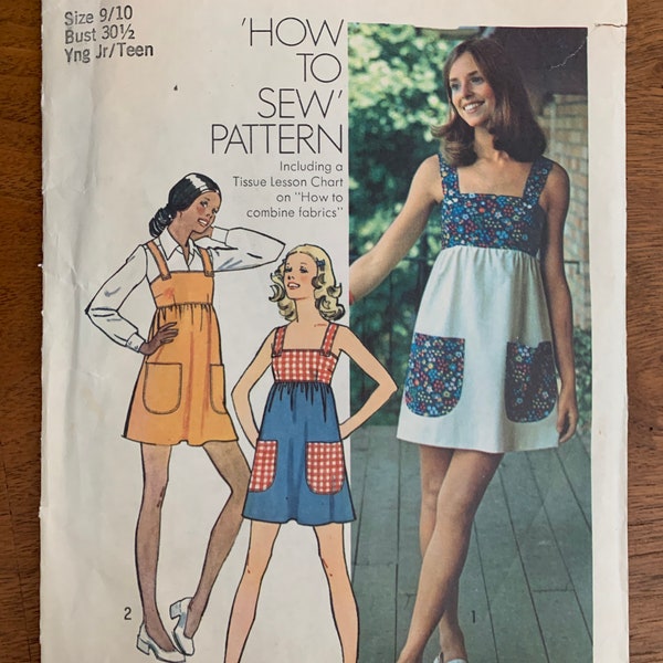 Vintage 1970s Simplicity 5511 Jumper or Mini-Dress • size 9/10