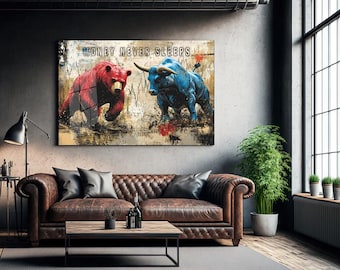 Könnte beinhalten: Ein gerahmtes Kunstwerk, das einen roten Bären und einen blauen Bullen darstellt, die Markttrends symbolisieren, mit dem Text "MONEY NEVER SLEEPS". Das Kunstwerk hängt über einem braunen Ledersofa in einem modernen Wohnzimmer.