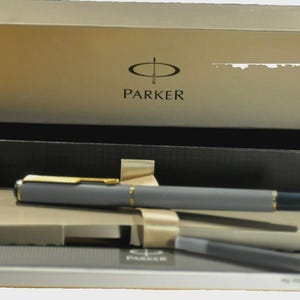 Parker 88  Matte Gray with Dark Green Section&Button  Made in UK c.1991's Fountain penwith Case and Paper