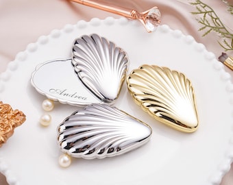Personalisierter Muschel Taschenspiegel, individuell gravierter Taschen Schminkspiegel, Brautjungfer Geschenke, Hochzeitsbevorzugung, Muttertagsgeschenk, Geschenk für Sie