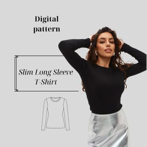 以下が含まれることがあります： 黒色のスリムな長袖Tシャツ。画像には「Digital pattern」というテキストと、シャツの線画が含まれています。モデルはシャツとシルバースカートを着用しています。シャツはクルーネックと長袖です。