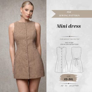 Puede incluir: Un minivestido sin mangas con estampado de pata de gallo en marrón y beige y tapeta de botones frontal. El patrón digital incluye el texto: PDF SEWING PATTERN, Mini dress, FOR HEIGHT: 168 CM/5'6", EASY TO SEW, STEP-BY-STEP INSTRUCTIONS, SIZE XS-3XL, A0 A4 US LETTER.