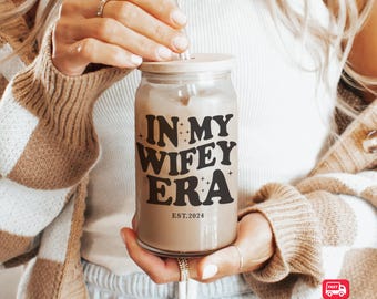 Personalized Engagement Gift Glass Tumbler, In My Wifey Era cup Gift for Bride, Glass Tumbler with straw and lid. Bridal shower in my Wife.