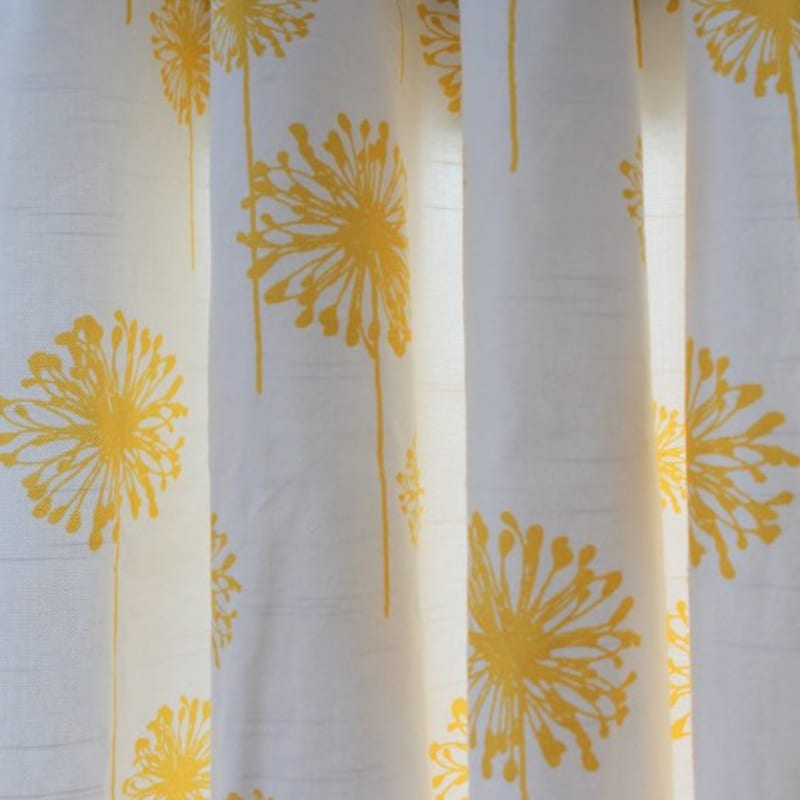Dandelion Print Pattern Bathroom Shower Curtain