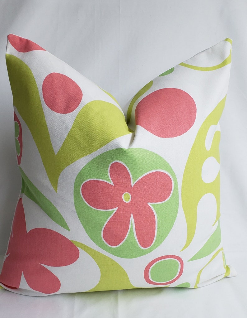 KIRTAMDESIGNS Floral Pillow