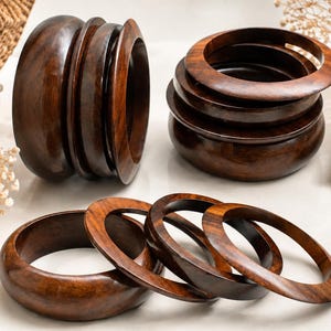 Set mit 4 Holz-Juda-Armreifen | Stapelbare Boho Indian Armbänder, Leichtes Naturholz