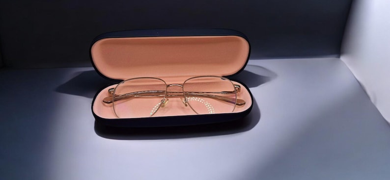 Personalized hard-shell glasses case, case for eyeglasses and sunglasses, gift idea for Mother's Day, Father's Day, birthday present image 3