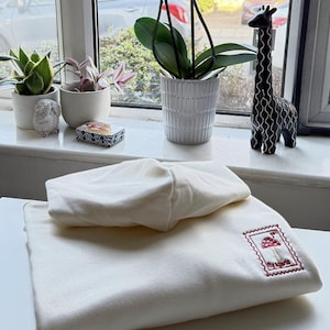 Off-White Fly Agaric Hoodie – Oversized Unisex Hoodie – 100% Cotton 480gsm – Embroidered Mushroom Stamp – Cozy Naturecore Gift for Her/Him