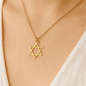 Minimalistyczny naszyjnik z gwiazdą Dawida, maleńki złoty wisiorek z Magen David dla kobiet, delikatny naszyjnik żydowski na prezent · Ręcznie robiona biżuteria religijna