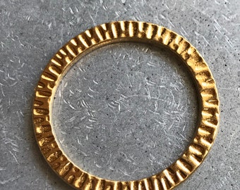 32mm Gold Radiant Texture Ring or Circle Link