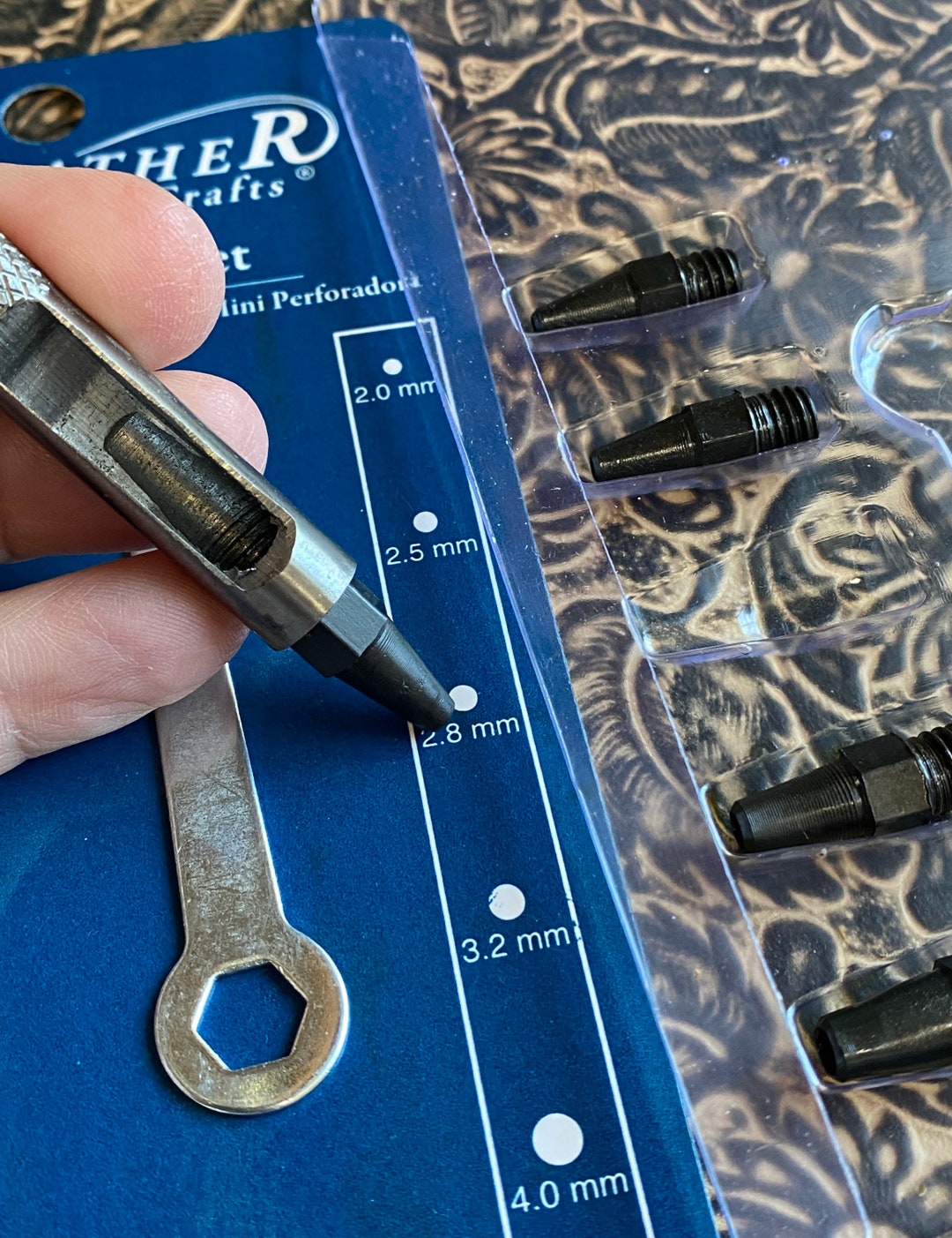 Mini OR Maxi Leather Hole Punch Kit, Six Hole Sizes One Tool, Puncher