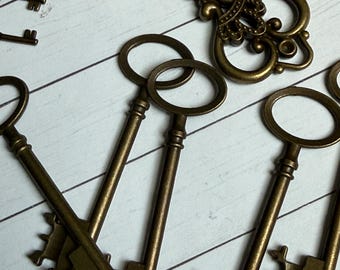 KEY Assortment, Brass Bronze finish metal key charm pendants, key jewelry charms, bundle of keys on sale, fast ship everything in photo