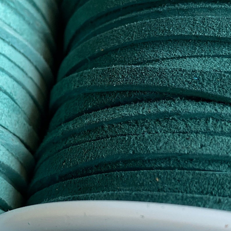 25 Yard Suede SPOOL 3mm Suede Lace in Choice of 19 Colors, One Eighth Inch Suede Lace, Bulk Savings on Spools, Leather Lace, we ShIP FAST OCEAN GREEN