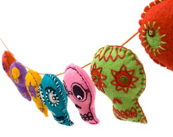 Day of the Dead Sugar Skull Garland, Mexican folk art skull bunting, plush colorful embroidered felt Halloween decorations
