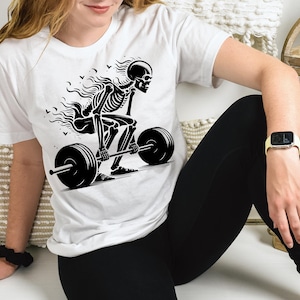 Weightlifter Gift - Skeleton Deadlift T-shirt. Gym goers