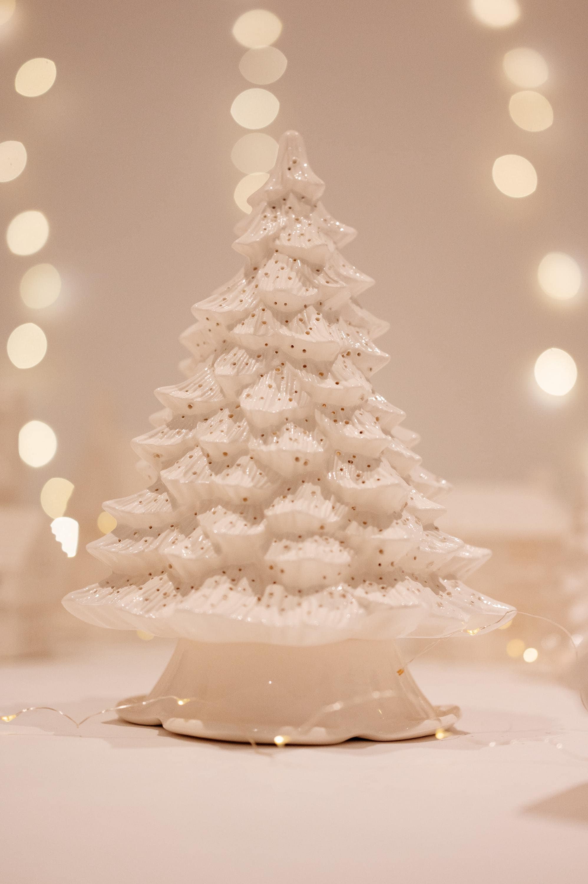 petit pot ceramique - etat neuf - decoré motif sapin + pere