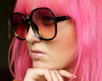 Oversized 70s sunglasses black frames retro 80s gradient lenses - FARAH