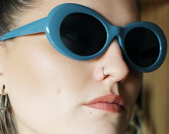 Kurt 90's blue grey oval goggle sunglasses with black lenses