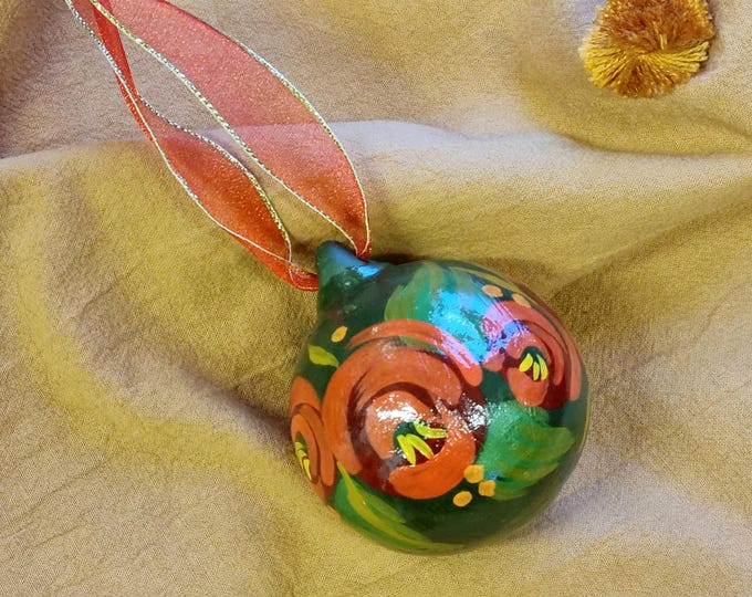Hand-painted ceramic bauble traditional floral Christmas tree decorations