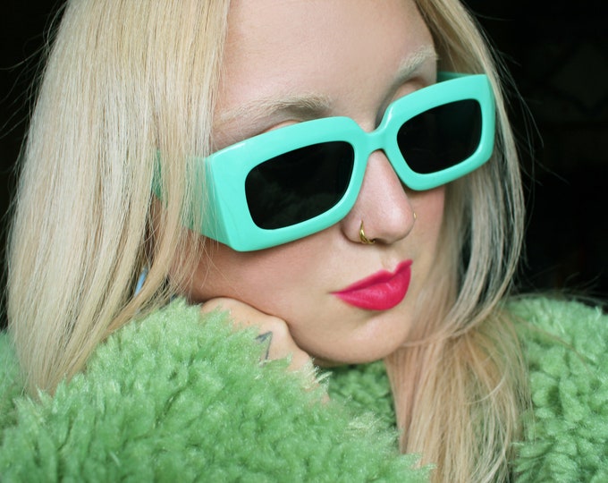 Tilda 90's Y2K retro oversized mint green & black rectangle sunglasses RARE